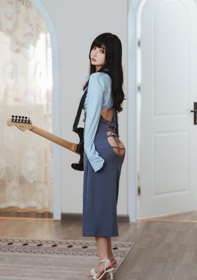 美女裸乳无档视频免费_剧情片高清视频观看