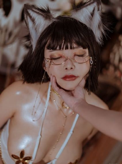 欧美白发老太太_国语配音超清